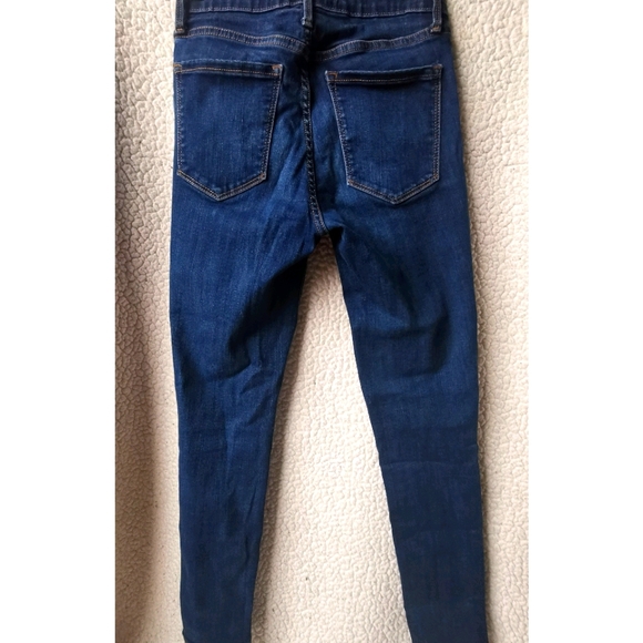 High Waisted Dark Wash GAP Skinny Jeans - Picture 2 of 4